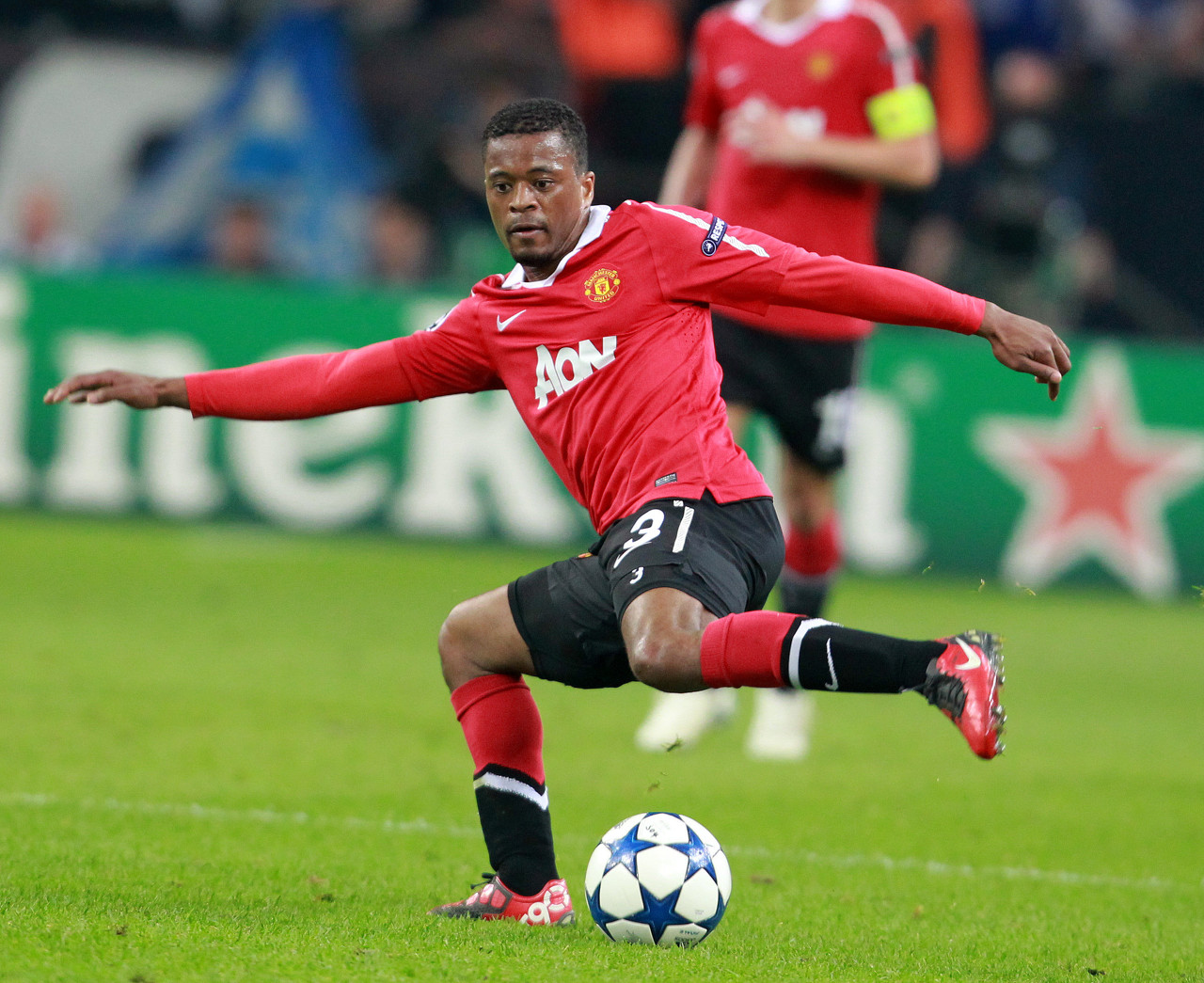 曼城通过引 曼城通过引